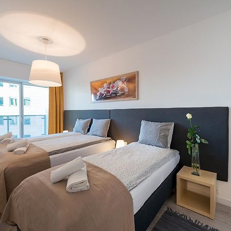 Apartamenty Benthos Towarowa Poznan Luaran gambar