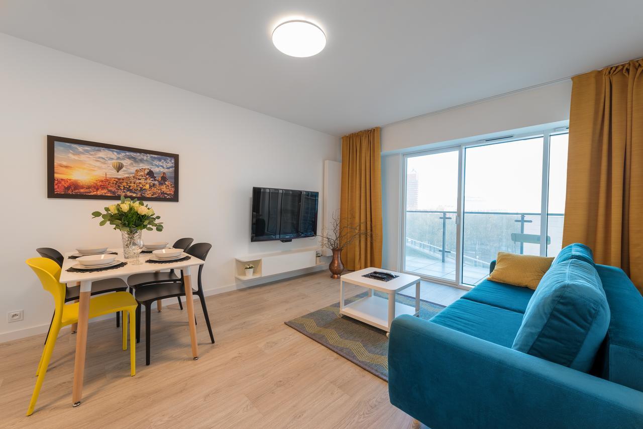 Apartamenty Benthos Towarowa Poznan Luaran gambar