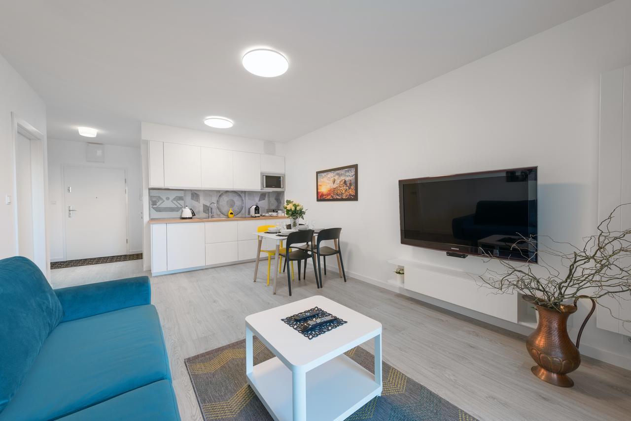 Apartamenty Benthos Towarowa Poznan Luaran gambar