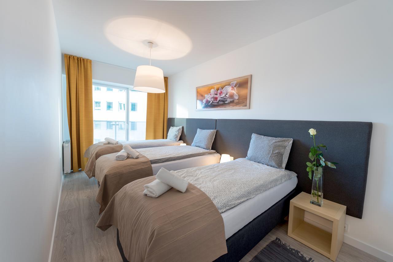 Apartamenty Benthos Towarowa Poznan Luaran gambar
